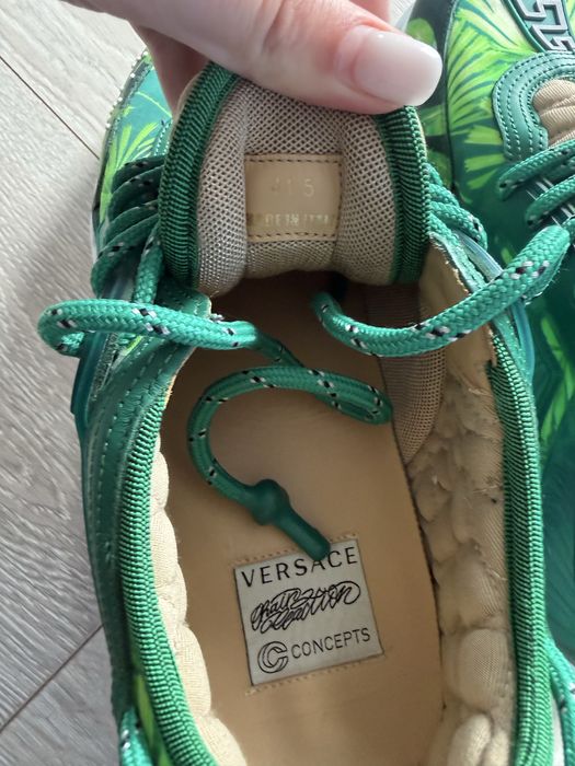 Versace chain reaction