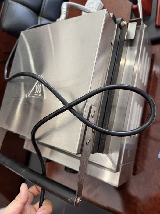 Продам вафельницу