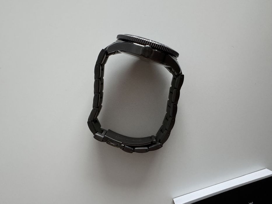 Часовник Armani Exchange Enzo AX1833