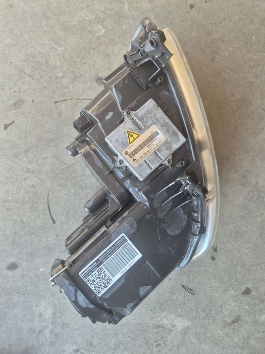 Far stanga cu xenon vw touran nonfacelift 2003-2006 cod 1T0941031F