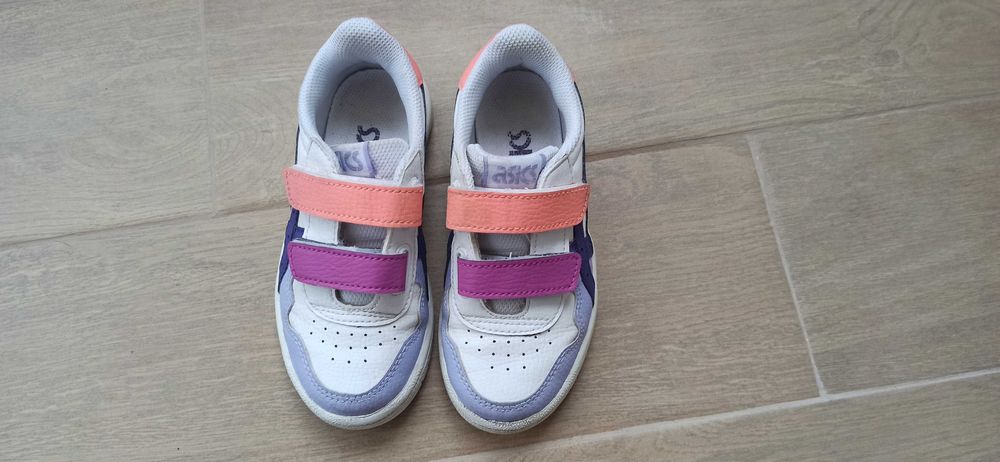 ASICS номер 28,5