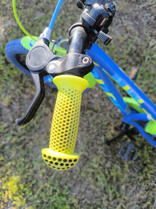 Детско колело Drag Rush РАЗМЕР: 16“
ЦВЯТ: Red/Blue; Blue/Green; Purple/Pink
ТЕГЛО: 8.9 kg
РАМКА: Rush, Kid Fit Steel
ВИЛКА: Rush, Kid Fit Steel fork