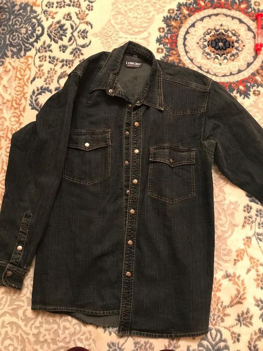 Продам мужскую джинсовую рубушку