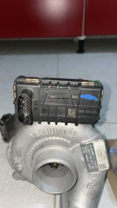 Turbo/Turbina MERCEDES ML 320 CDI W164 - cu kit de garnituri