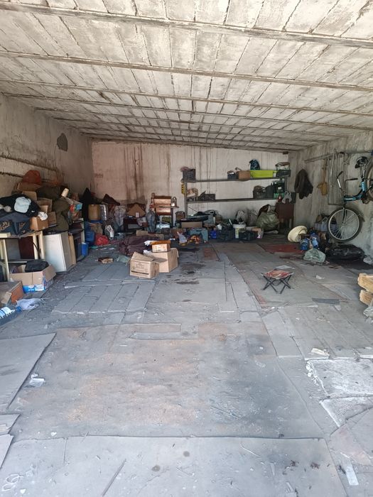 Продам гараж на 4 машины.