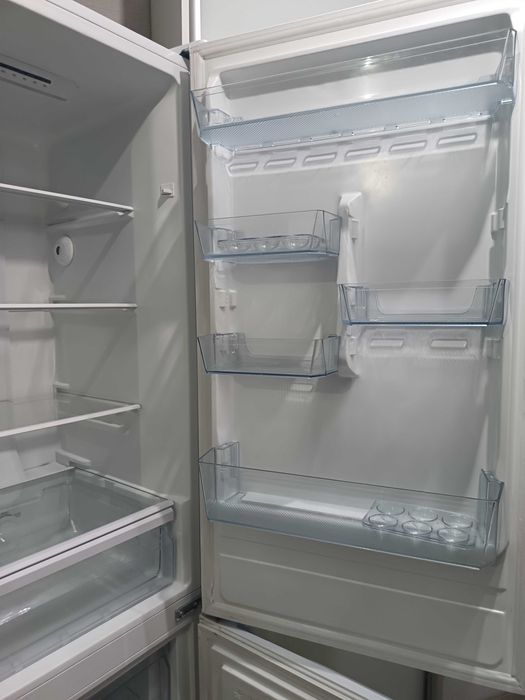 Холодильник Midea