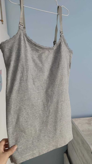 Дрехи за бременни и кърмачки