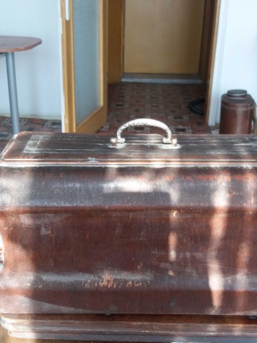 Старинна шевна машина