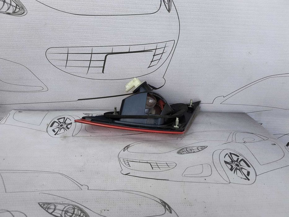 Stop Haion Stânga Mitsubishi Colt CZ3 2005 / 2004–2008 / Cod OEM MN105622 (5C2)