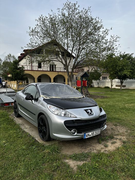 Dezmembrez Peugeot 207cc
