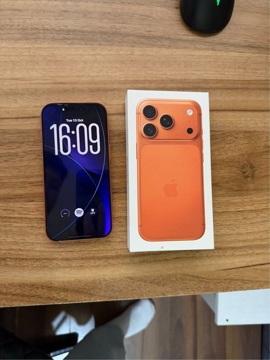 iPhone 17 Pro Max *92% battery* 256GB