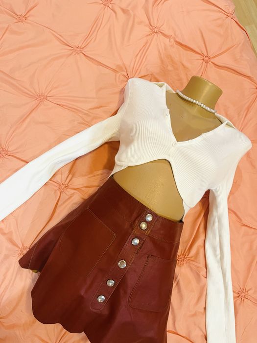 Set fusta piele si bluza
