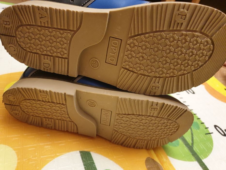 Продам ортопедические ботинки