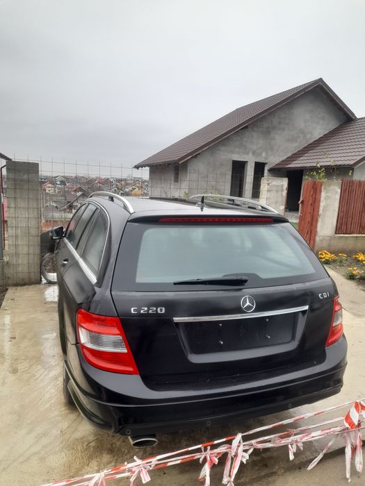 Vand Mercedes C 220 / W 204 pentru piese an 2011