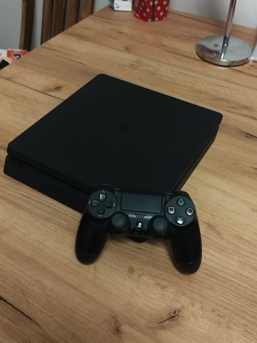 ps4 slim perfect functional + 4  jocuri