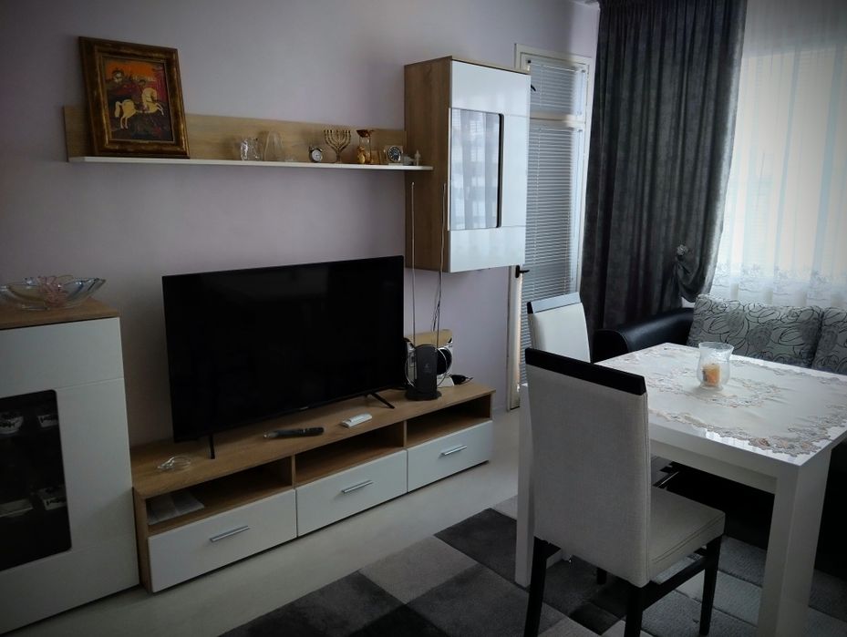 Продава се Тристаен апартамент в Стара Загора, Център - 60 кв.м за 1445 €/кв.м - Снимка #1