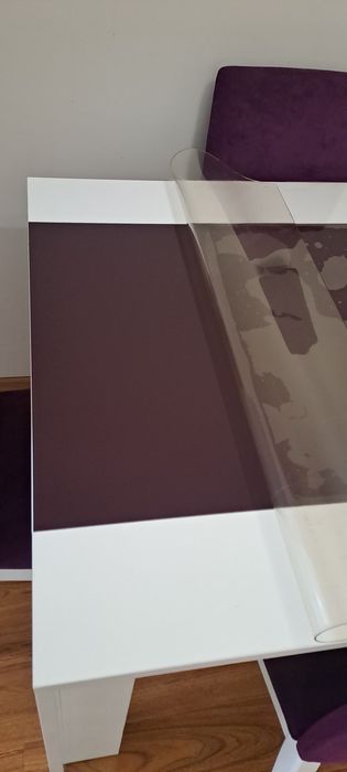 Трапезна маса със столове