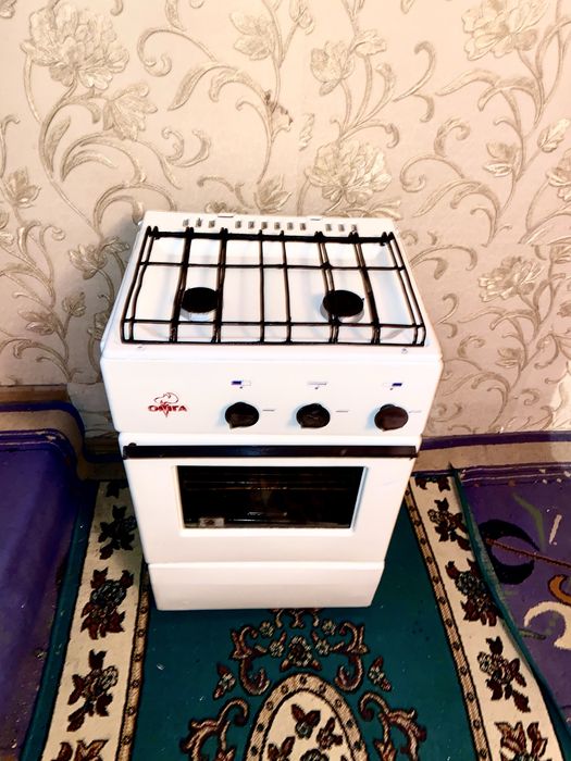 Продам газ плиту 2х камфорная