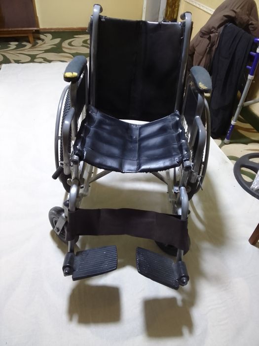 Инвалидная коляска