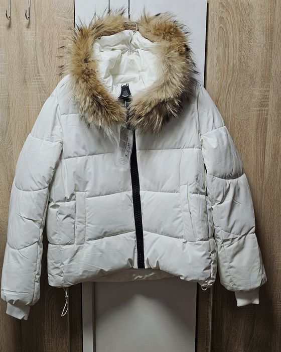 Бяло зимно яке за жени