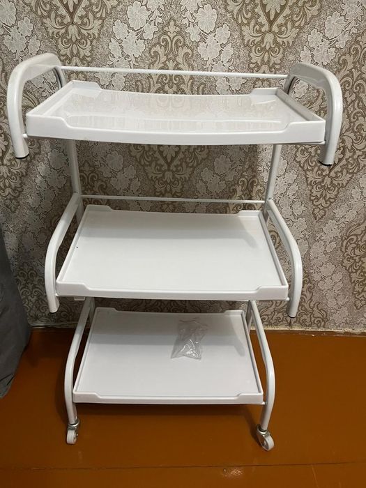 Стол помошник б/ у в отличном состоянии