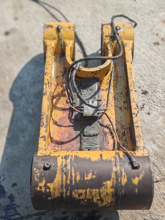 Has cupa excavator Caterpilar 325D