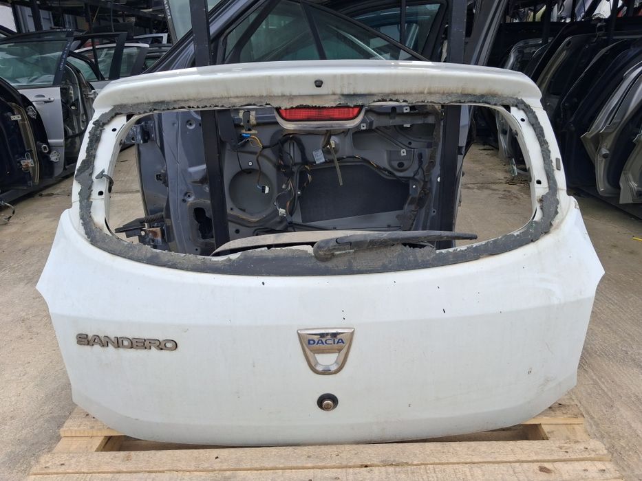 Багажна врата Dacia Sandero