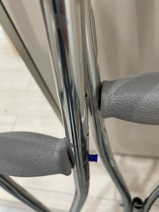 Отдам костыли 2000 тг