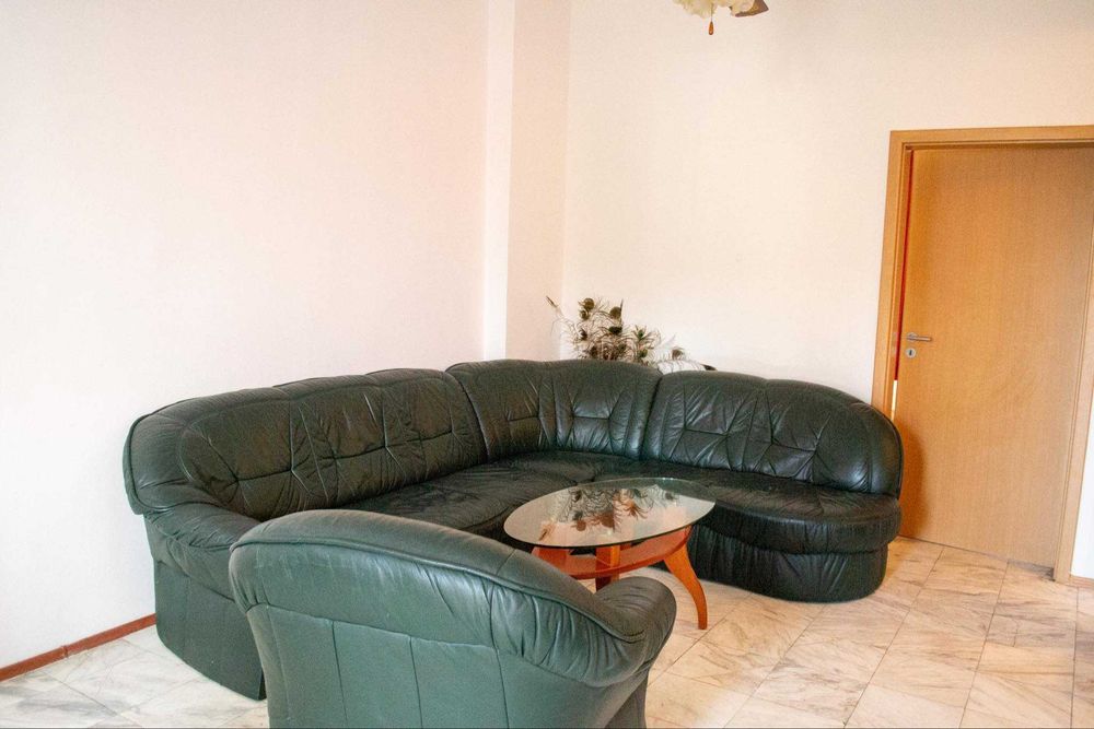 Дава се под наем Двустаен апартамент в София, Център - 70 кв.м за 398.82 € - Снимка #2