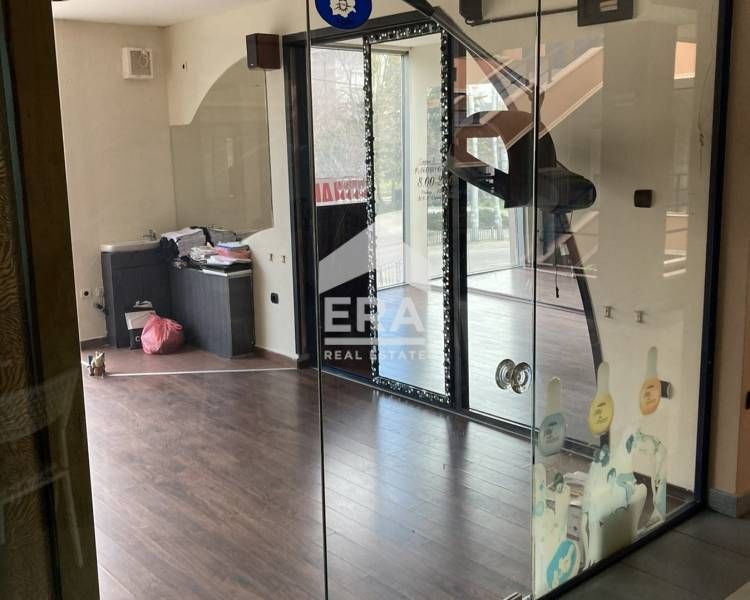 Продава се Магазин в Хасково, Център - 12 кв.м за 1192 €/кв.м - Снимка #4