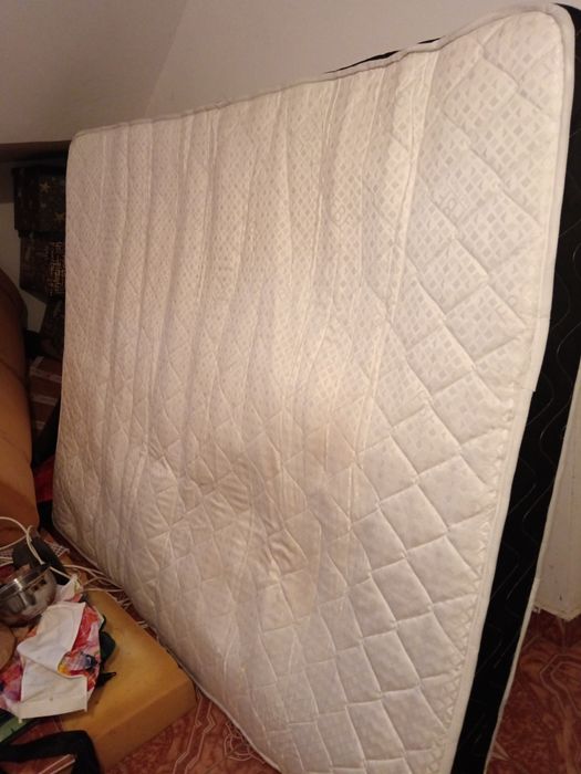 Saltea 160x200  stare foarte buna