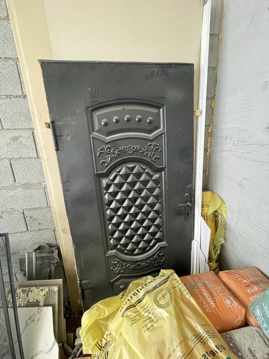 Входной дверь левый