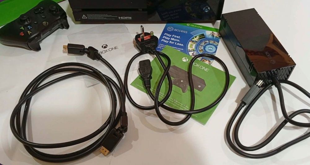 Xbox One 1TB с кутия