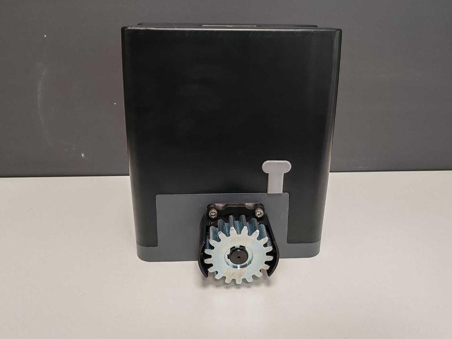 BERG - Автомат за гаражна плъзгаща се врата DKC800AC до 800 кг.