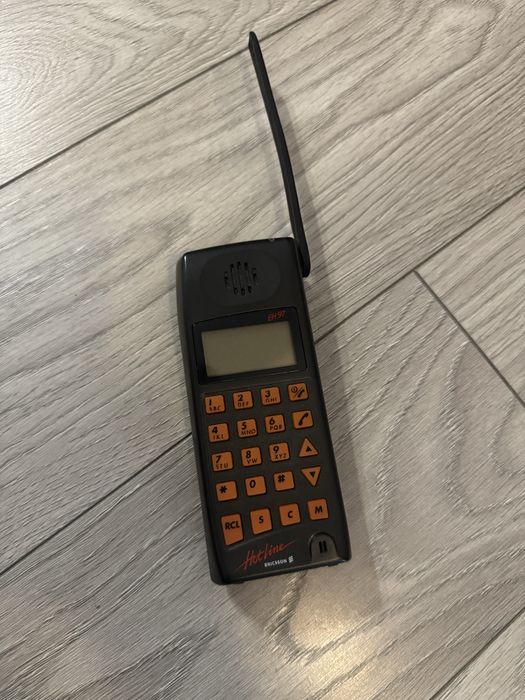 Telefon vechi Ericsson hotline EH97