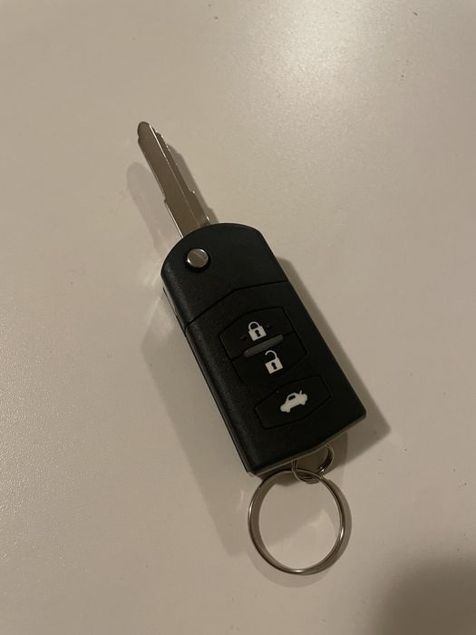Vand cheie mazda 3 buroane pentru mai multe modele