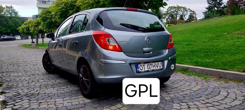 Opel Corsa 1,4 GPL+ Benzina//2012