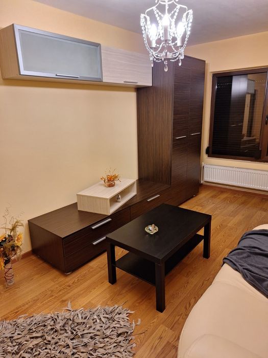 IANCA-De vanzare apartament cu 3 camere,foarte spatios,80 mp,etaj 1