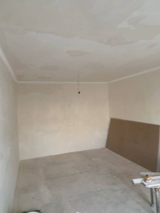 Очень срочно продается трёхкомнатная дом с участком