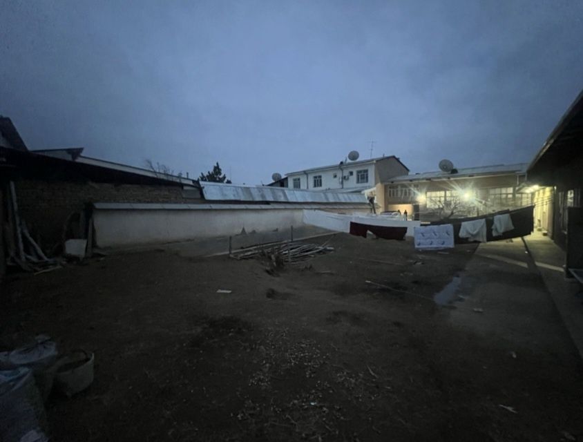 Uchastka sotiladi almashiladi bat xamma variant ko'rib chiqiladi