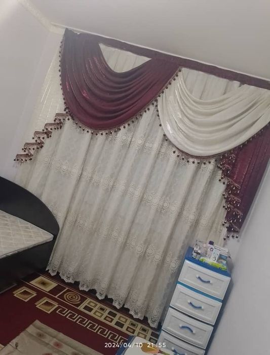 Кровать бир кишилик яхши холатда матраси билан бирга ва парда сотилади