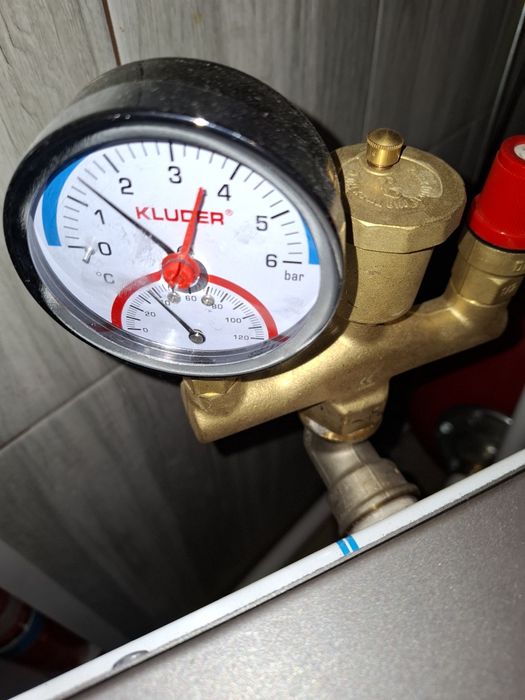 Se vinde termosemineu fornello