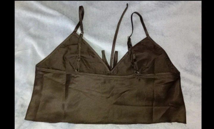 Top din satin negru