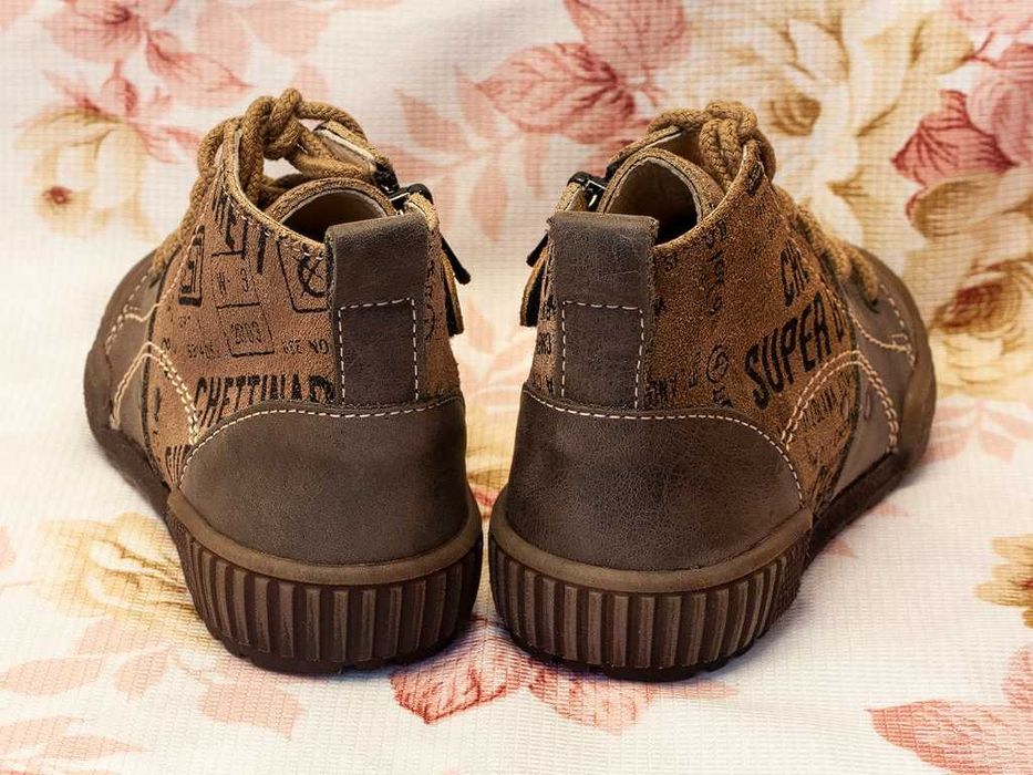 Детски обувки номер 25