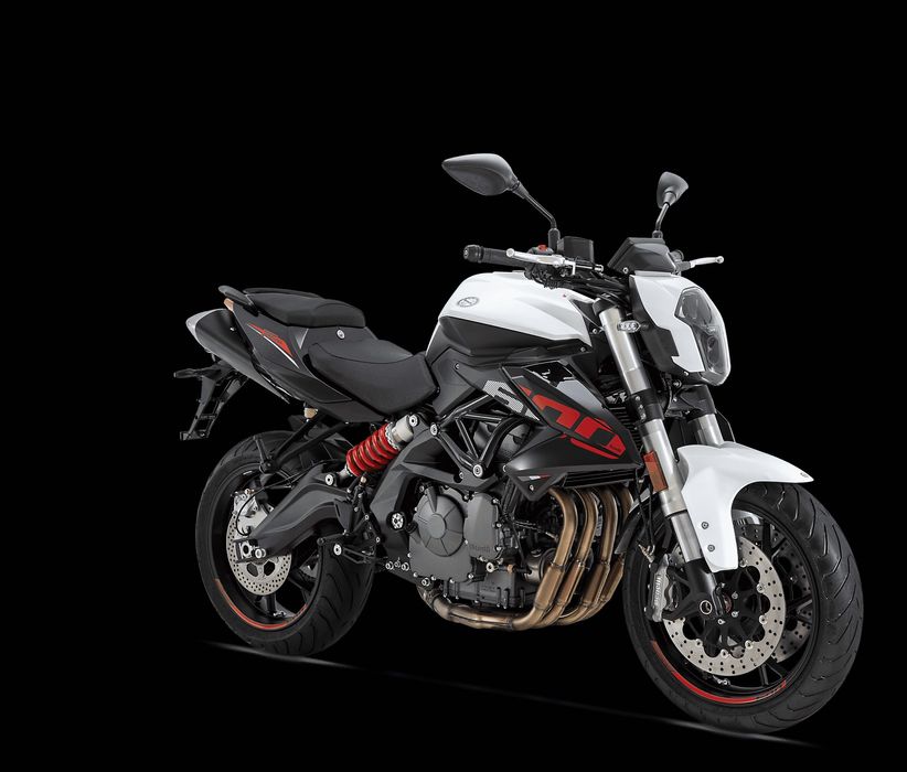 Электро мотор 600kb. Водно охлаждане, 4 цилиндра.