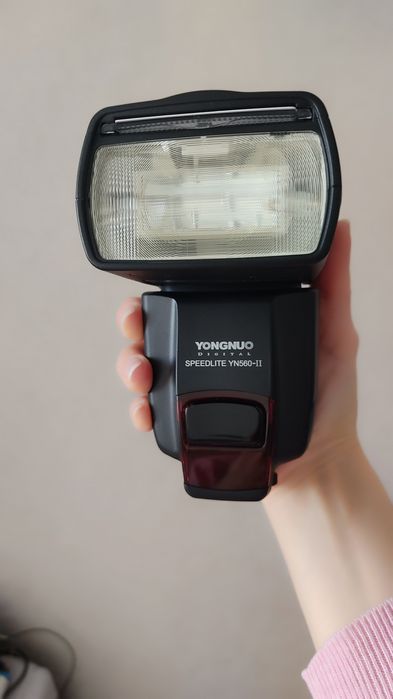 Фотовспышка YN560-II