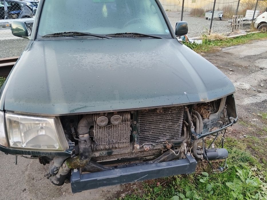 Vând bara metalica  piese Toyota Land Cruiser 100