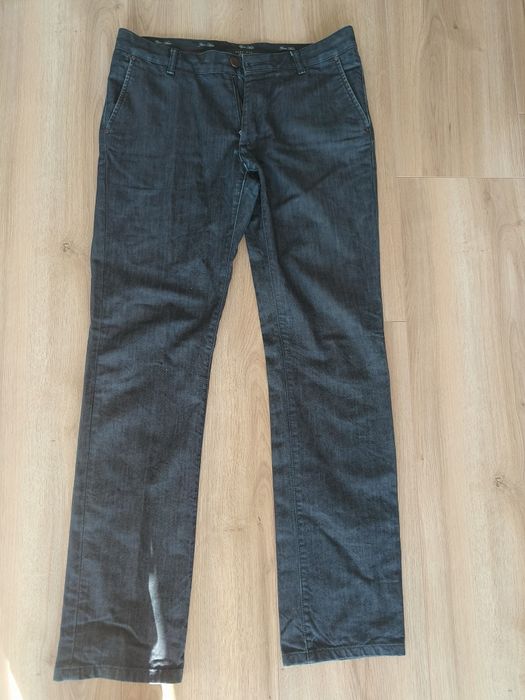 Blugi 42 (32)/ pantaloni scurți 40 (32-33)