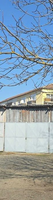 Închiriez garaj zona vitro