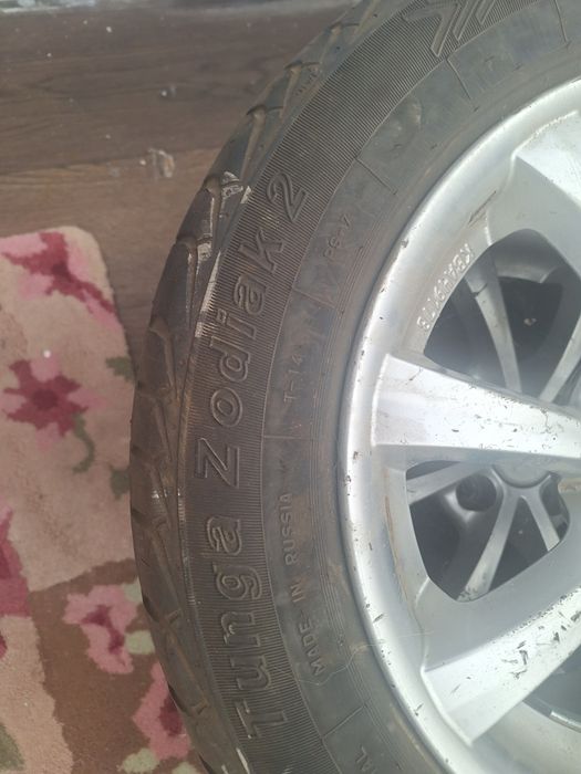 Продам диск с шинами 2шт 40000 тенге